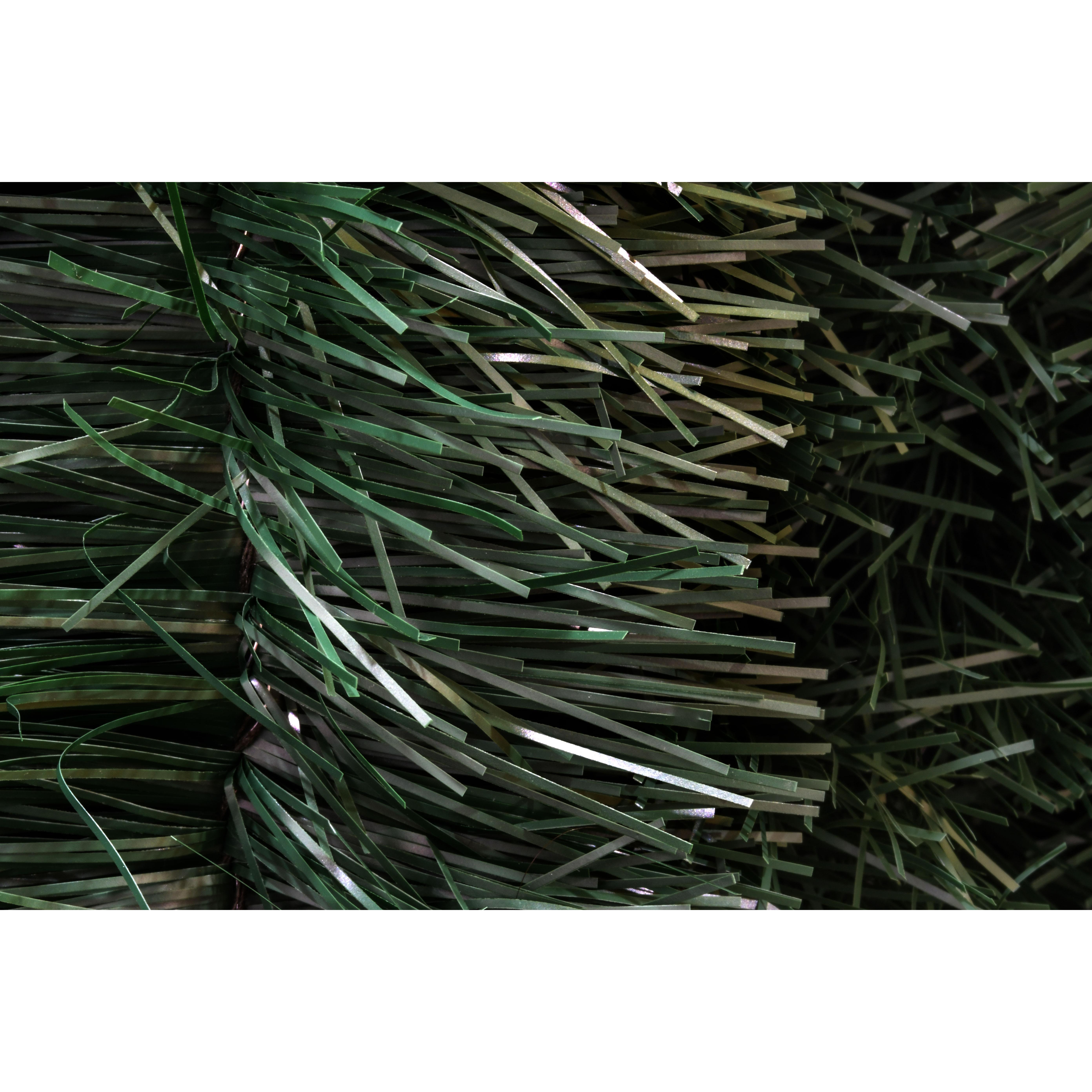 25' Green Pine Artificial Garland Material Detail