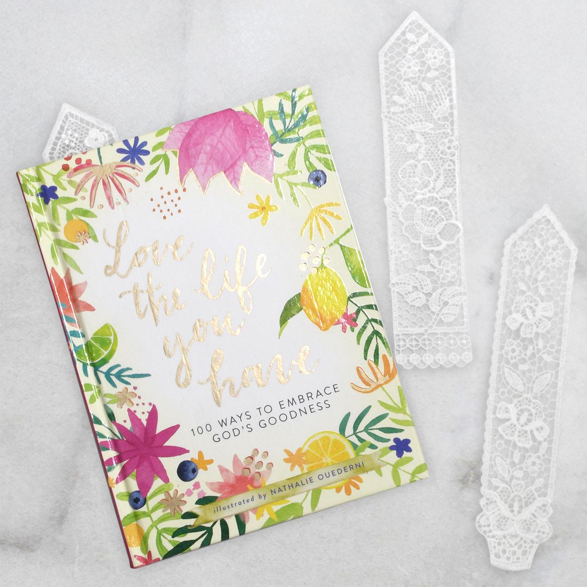 Pigeons Lace Bookmark/Ornament